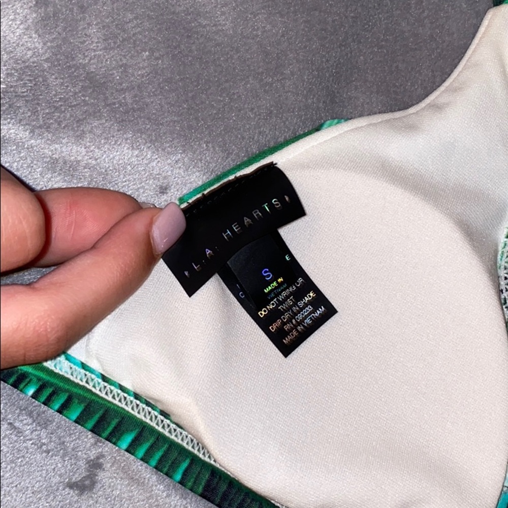 Pacsun swimsuit top - Picture 3 of 3